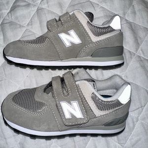 New balance shoes size 10